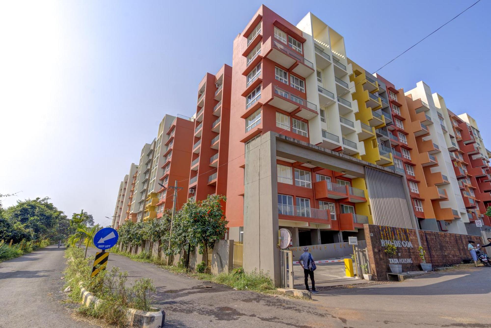 Luxe 2Bhk 10Min From Goi Airport With Pool Access Apartment Dabolim Exterior photo